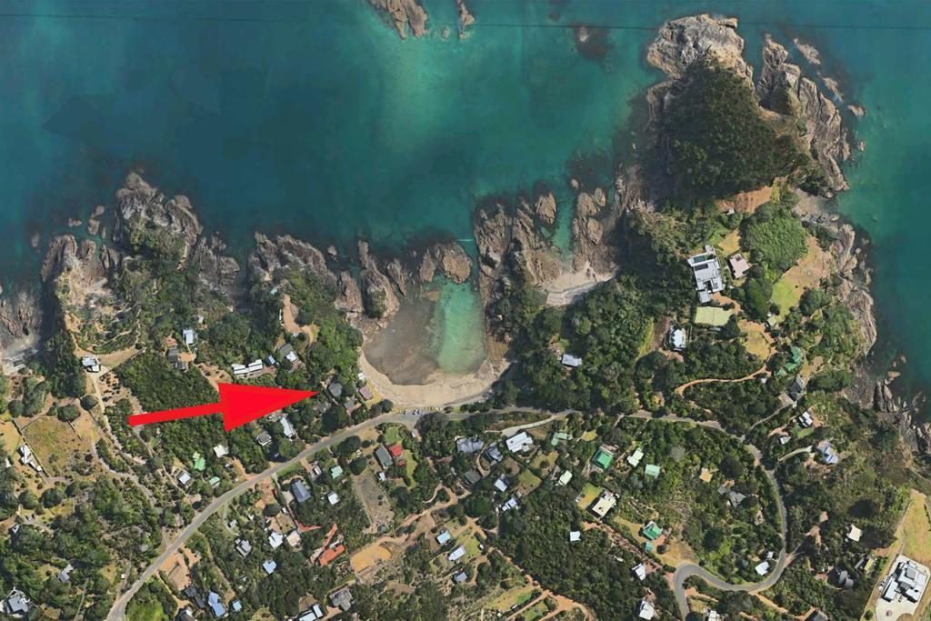 Beachfront Enclosure Bay - Waiheke Unlimited Oneroa Exterior photo