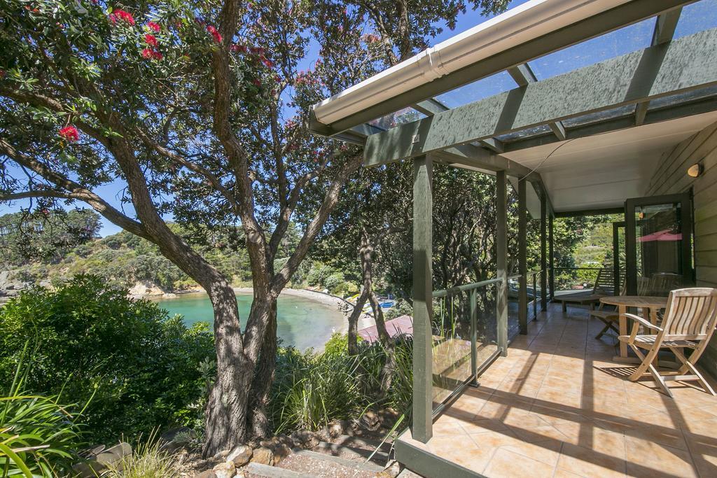Beachfront Enclosure Bay - Waiheke Unlimited Oneroa Exterior photo