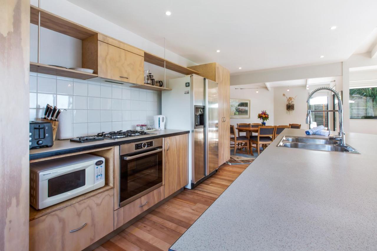 Beachfront Enclosure Bay - Waiheke Unlimited Oneroa Exterior photo